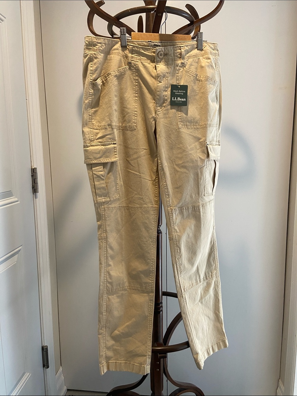 L.L. Bean “Favourite Fit” Women's Beige Cargo Jeans